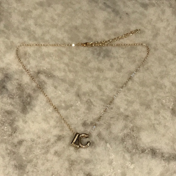 "Zelda" Letter C Gold Monogram Initial Necklace - Picture 4 of 4